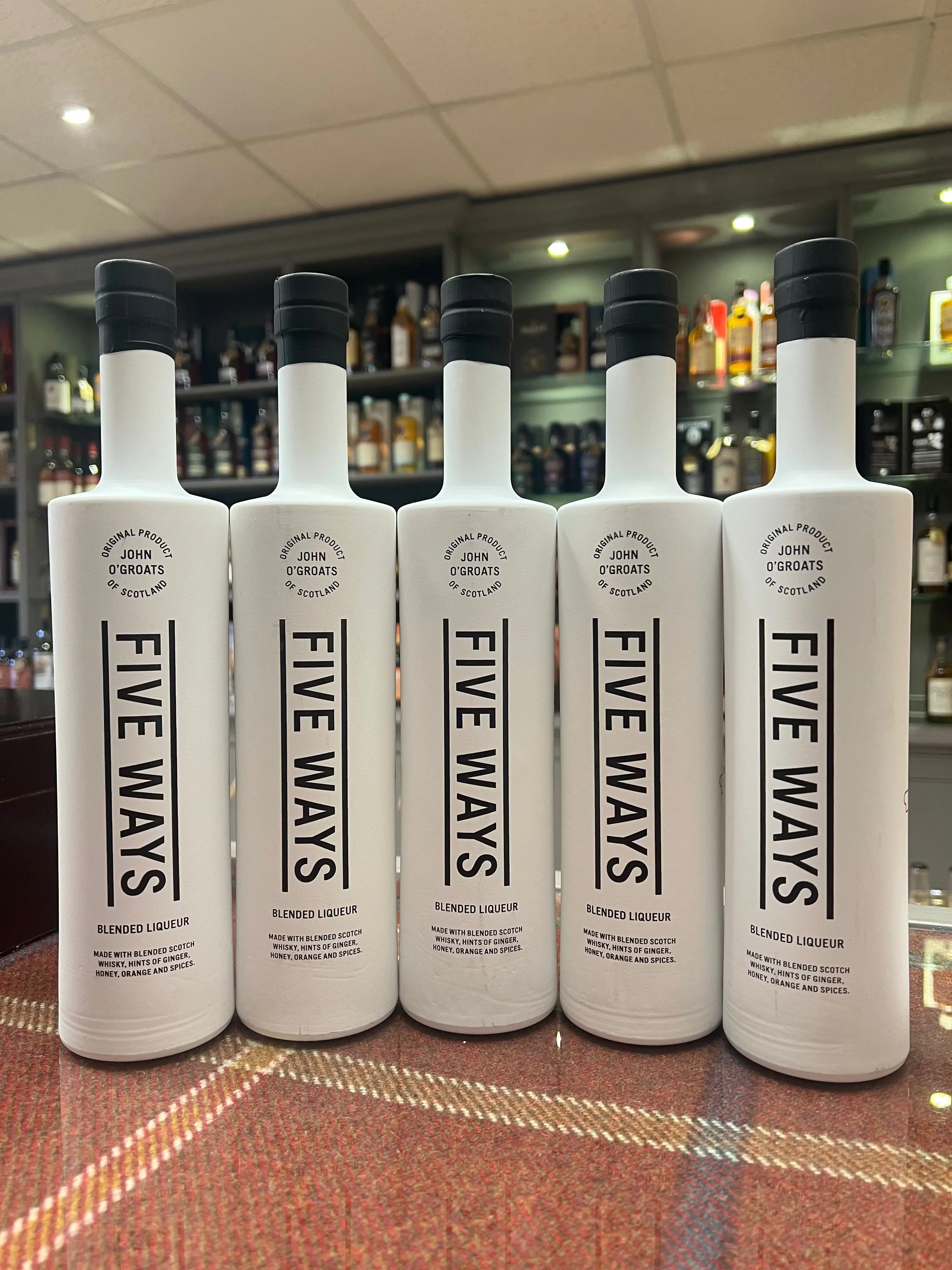 Five Ways Whisky Liqueur (70cl, 22%) 8 Doors Distillery